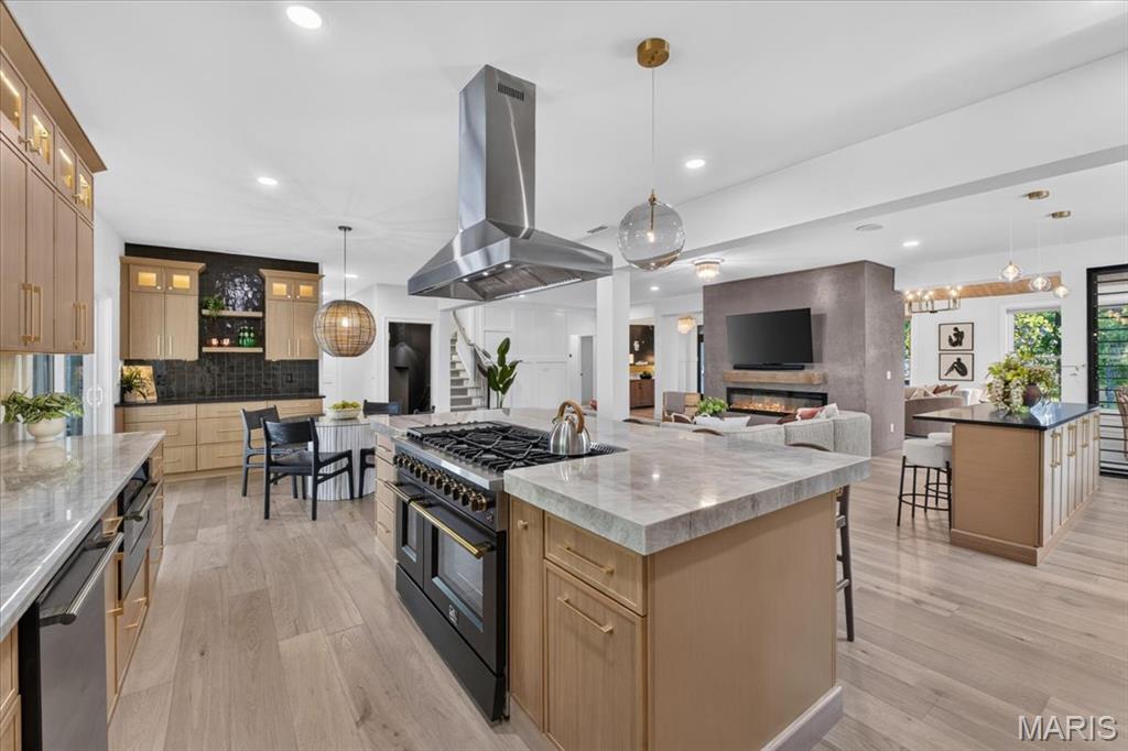 125 Crandon Drive
