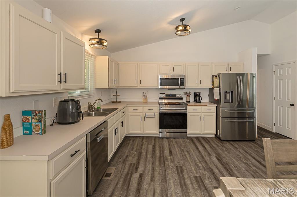 6408 Flagstone Court