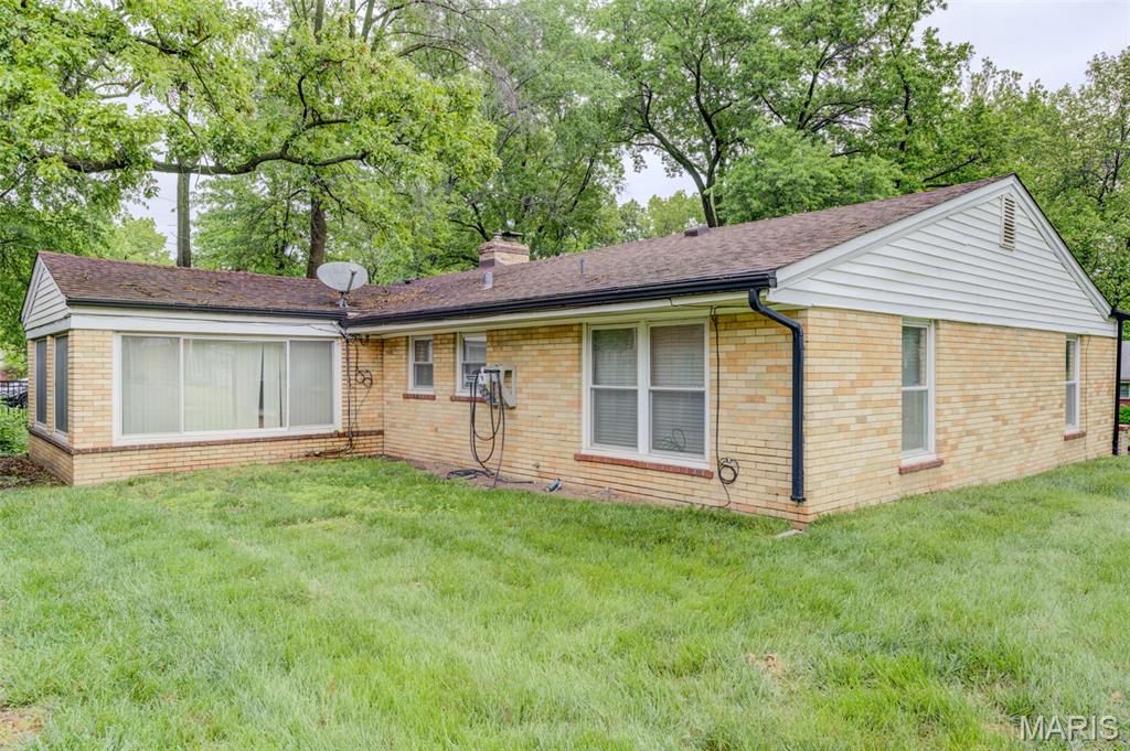 1101 E Parkedge Lane