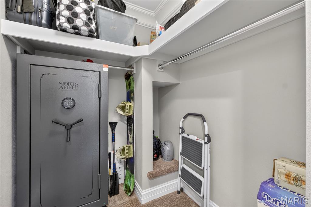 4 Delcrest Court Unit: 101