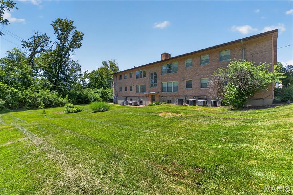 4 Delcrest Court Unit: 101