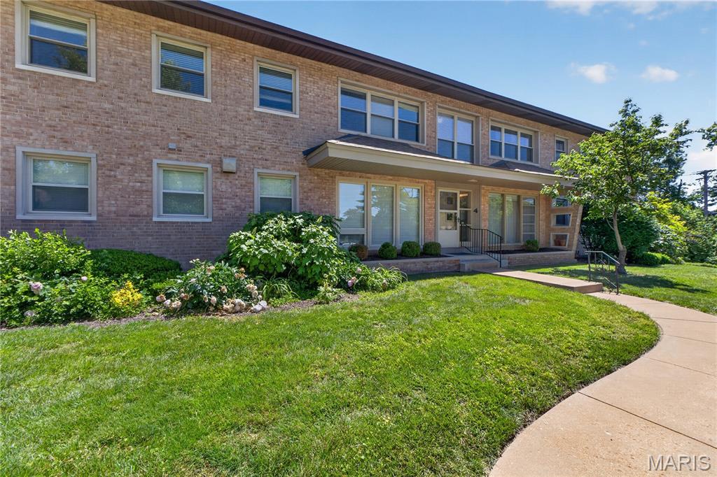 4 Delcrest Court Unit: 101