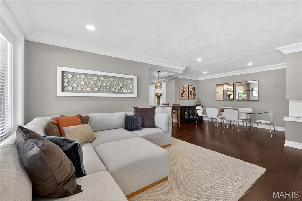 4 Delcrest Court Unit: 101