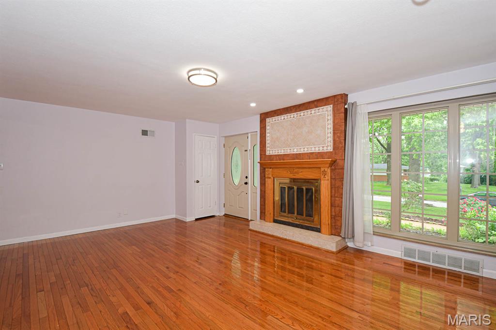 819 Renee Lane