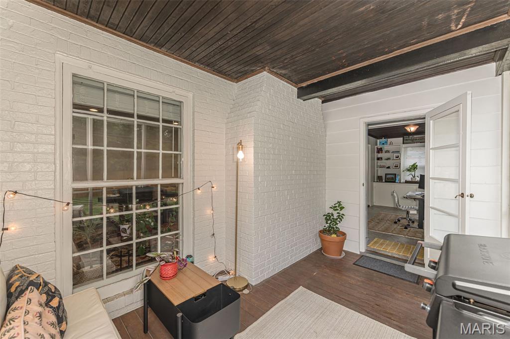 712 Francis Place