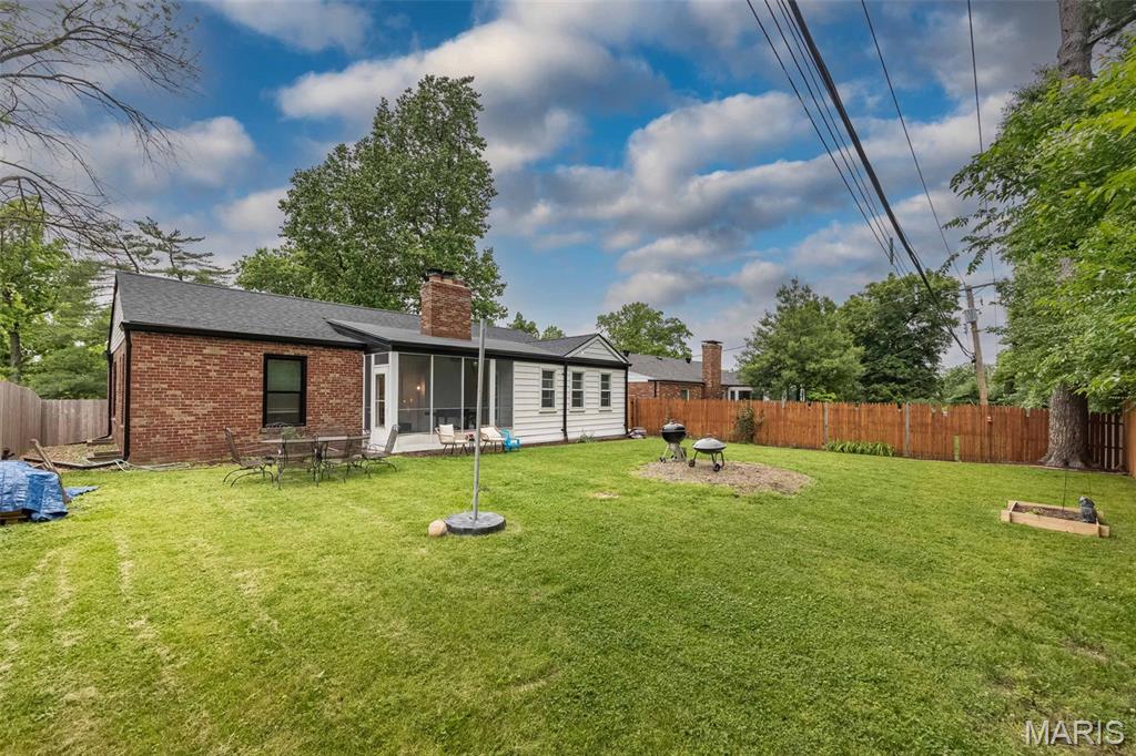 712 Francis Place