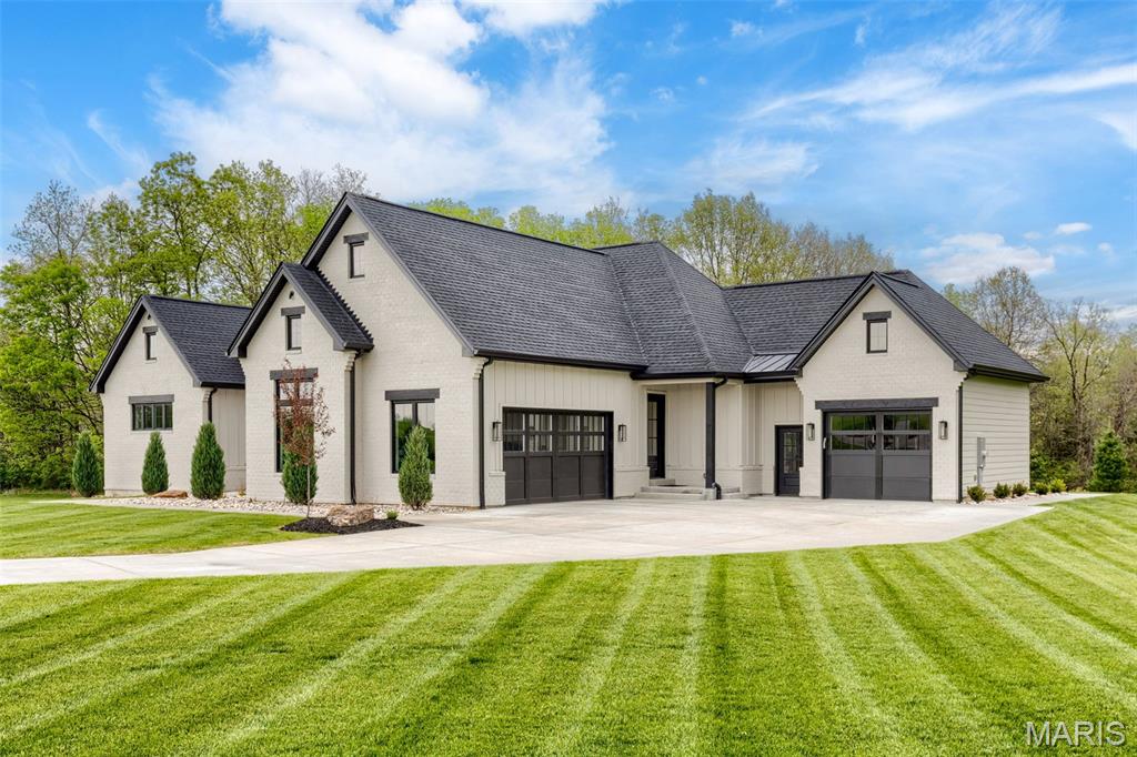 (TBB) 3700 Nadler Rd
