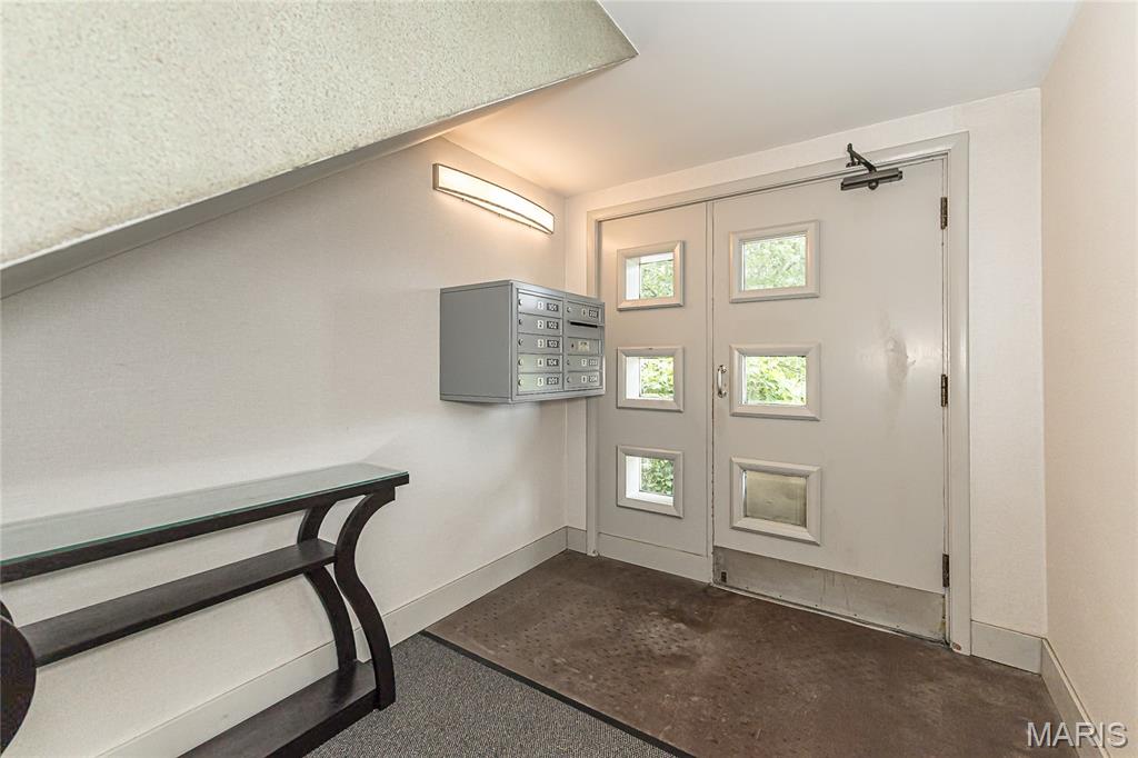 5 Delcrest Court Unit: 204