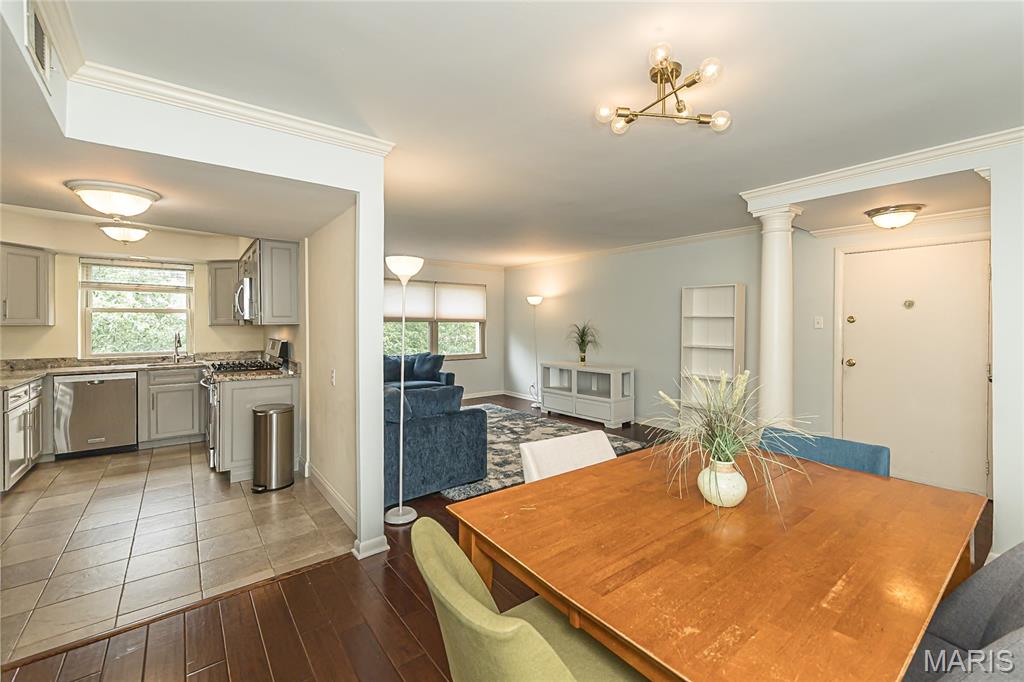 5 Delcrest Court Unit: 204