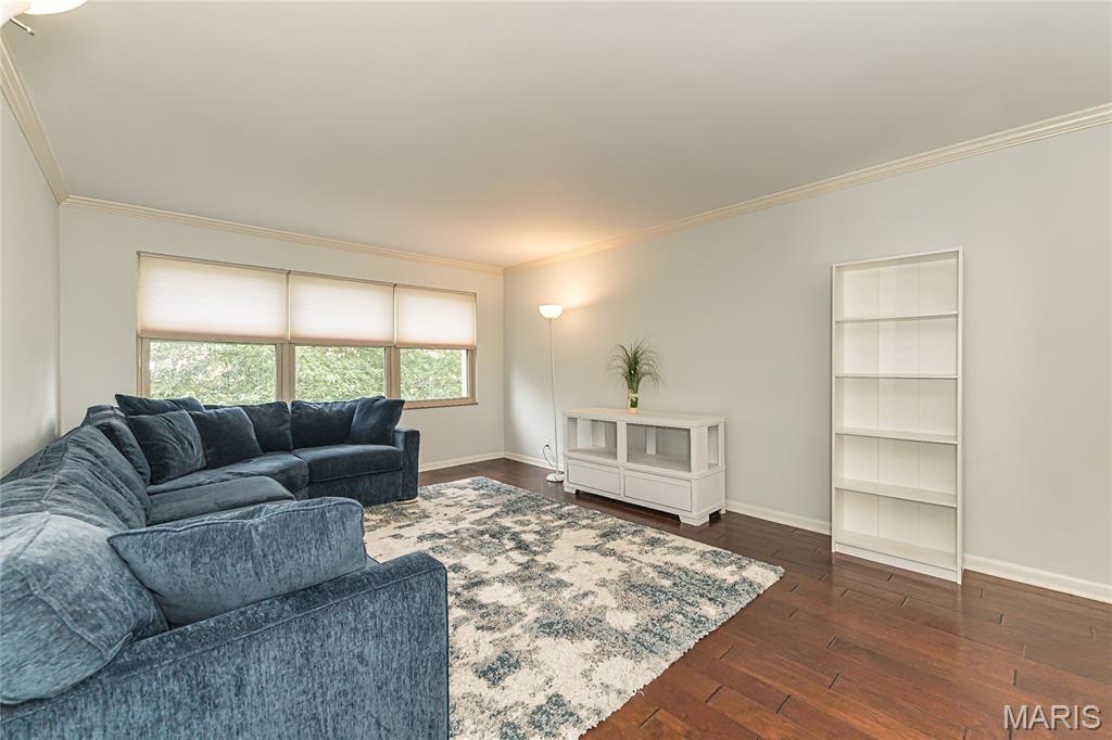 5 Delcrest Court Unit: 204
