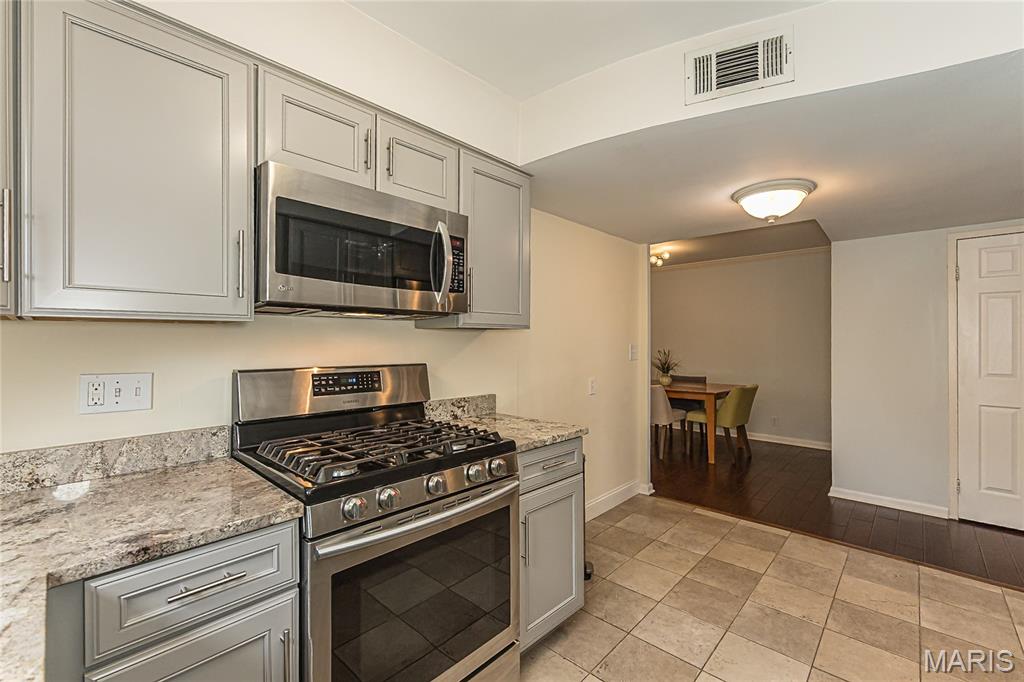 5 Delcrest Court Unit: 204