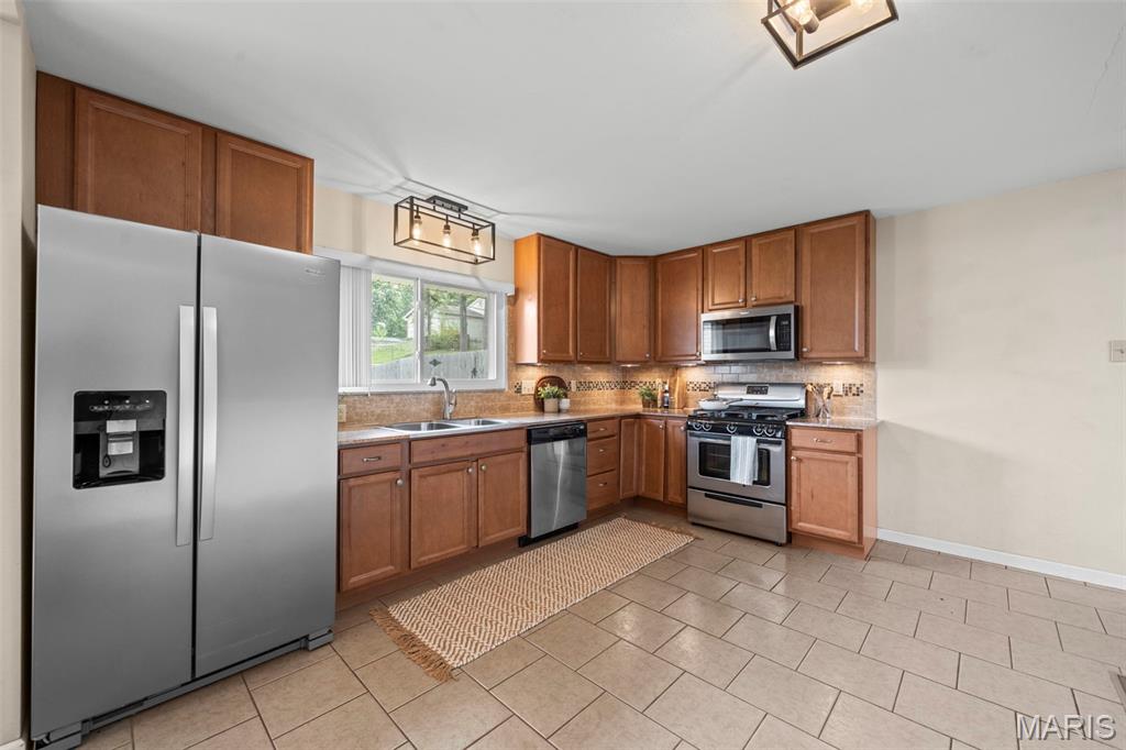 1200 Moncoeur Drive