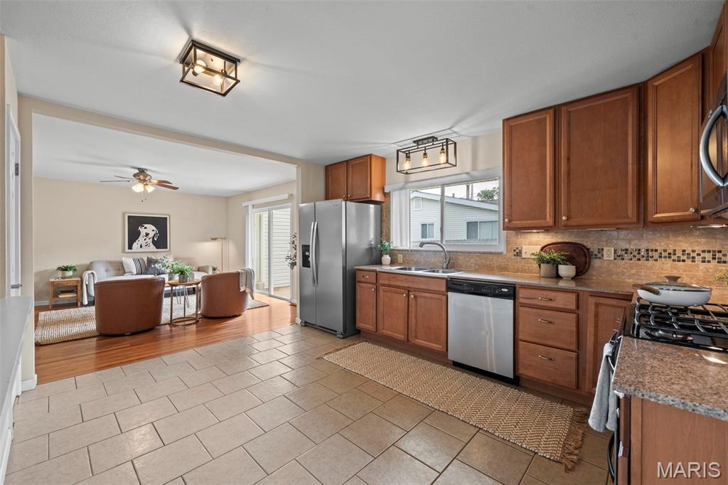 1200 Moncoeur Drive