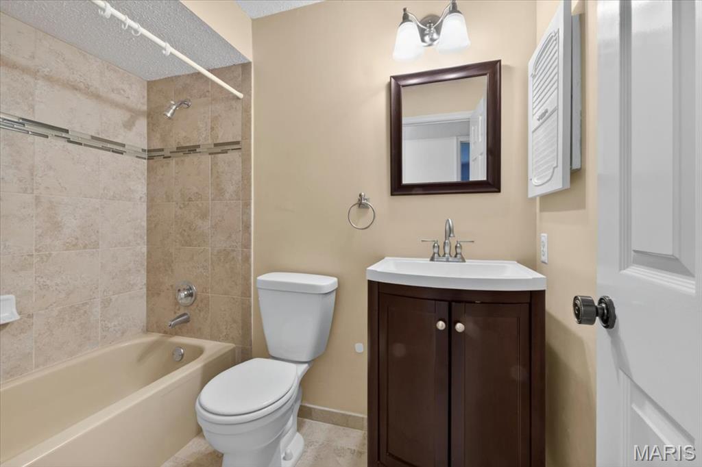 15021 Claymoor Court Unit: 9