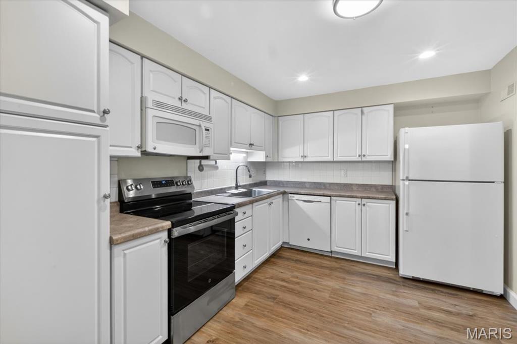 15021 Claymoor Court Unit: 9