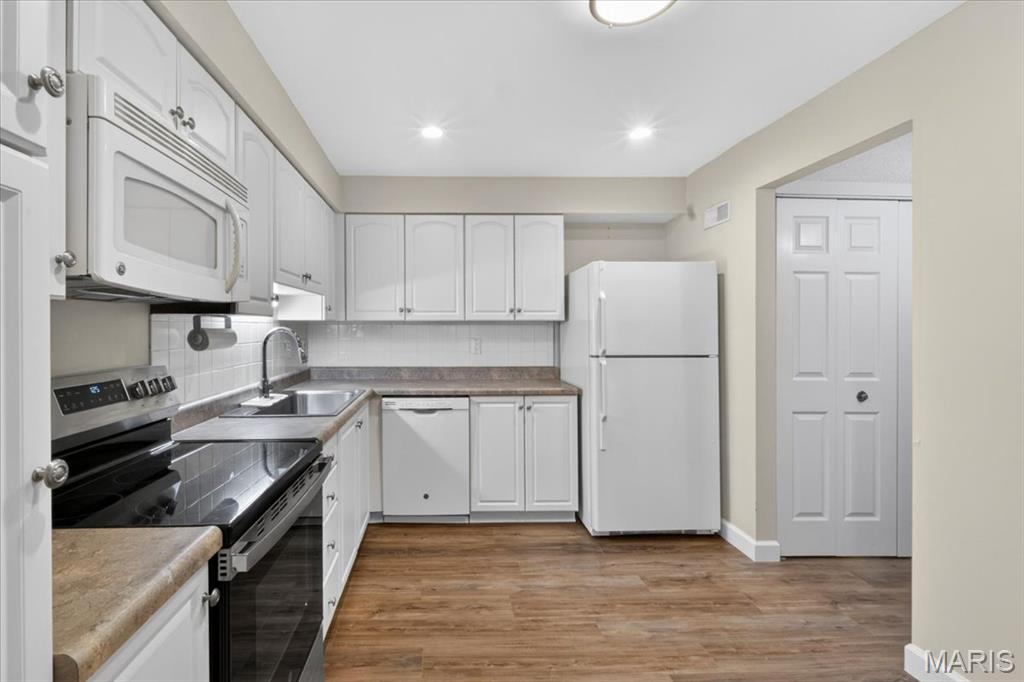 15021 Claymoor Court Unit: 9