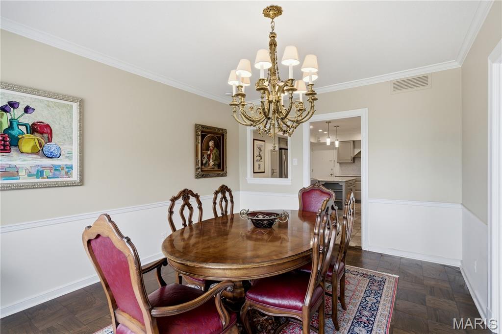 710 S Hanley Road Unit: 10B