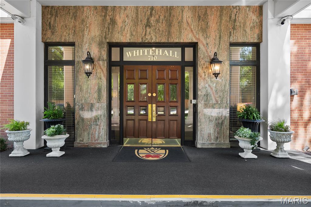 710 S Hanley Road Unit: 10B