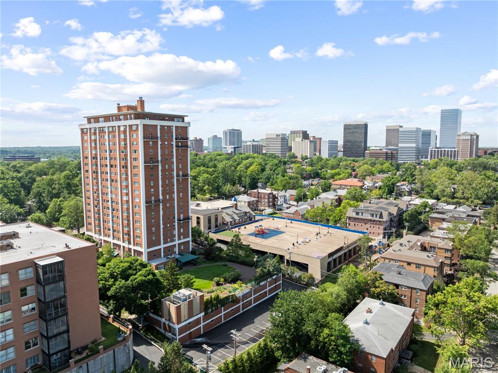 710 S Hanley Road Unit: 10B