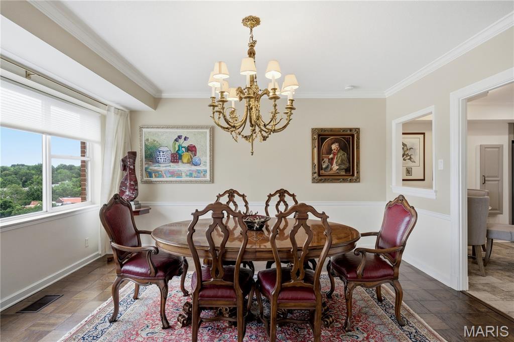 710 S Hanley Road Unit: 10B