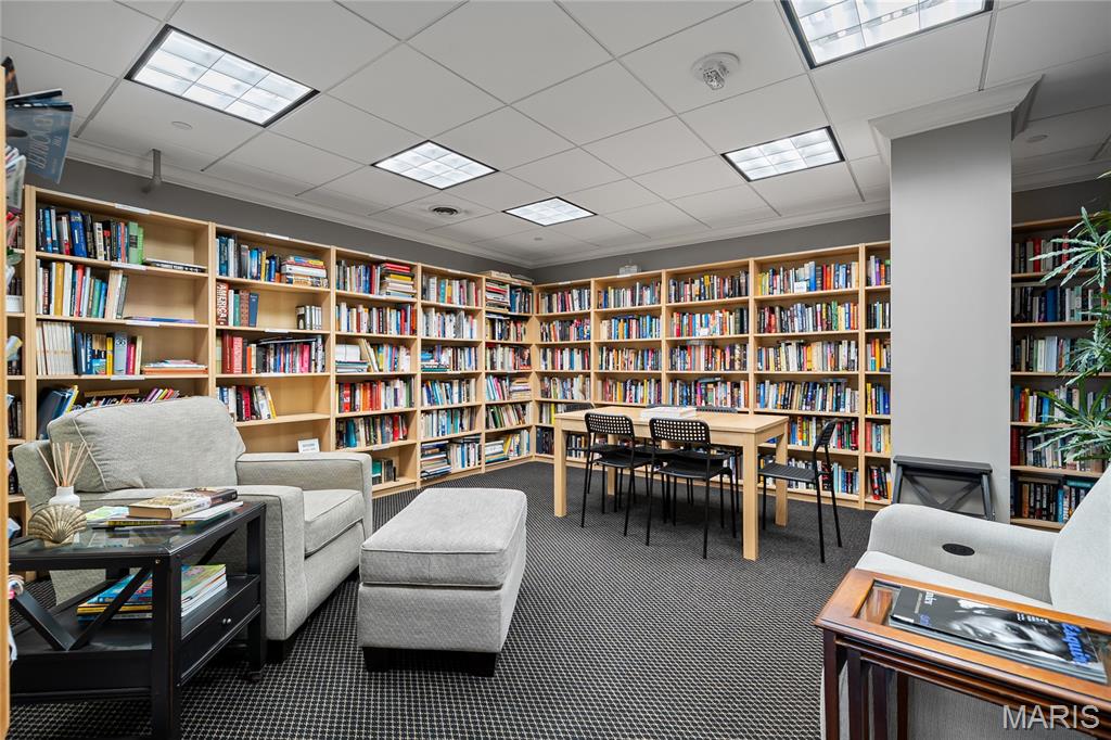 710 S Hanley Road Unit: 10B