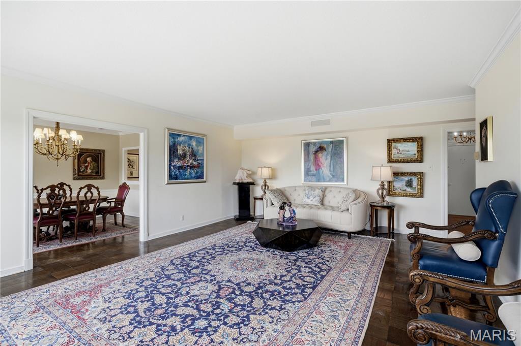 710 S Hanley Road Unit: 10B