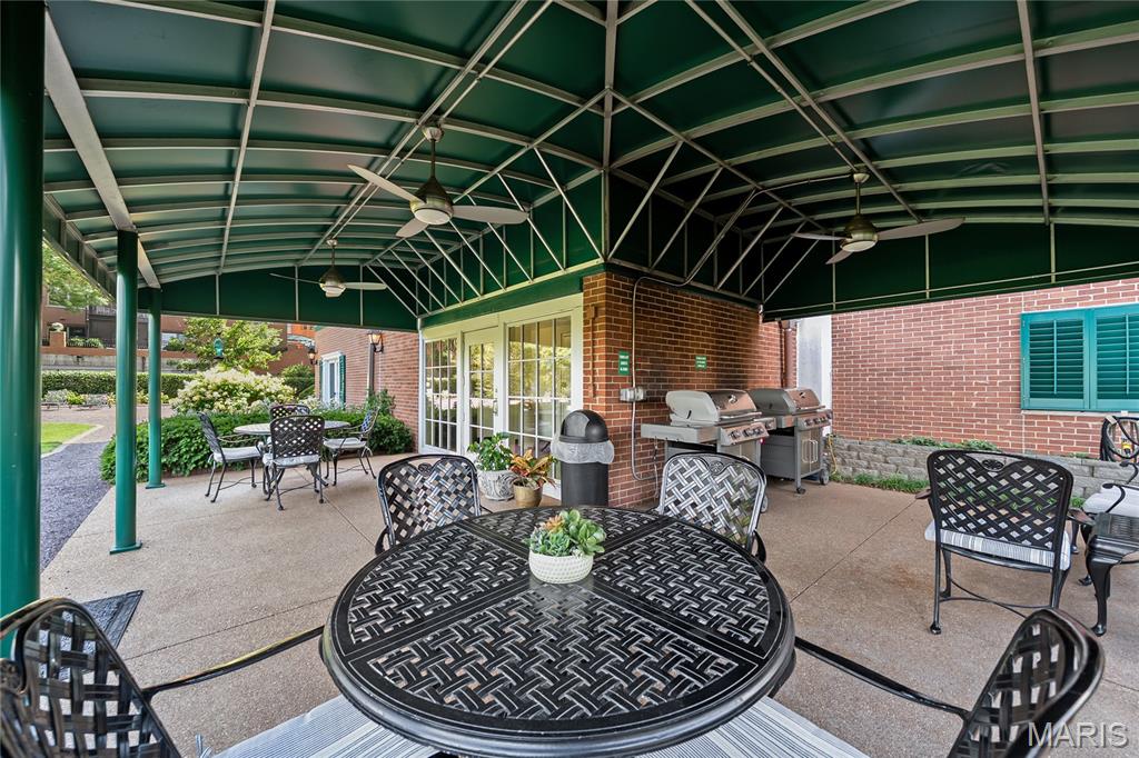 710 S Hanley Road Unit: 10B