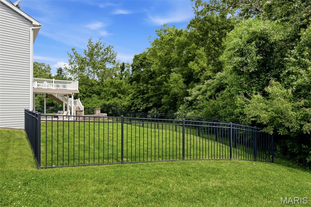 327 Madeira Court