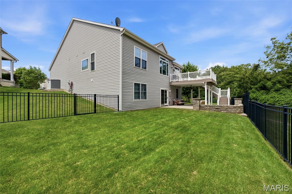 327 Madeira Court
