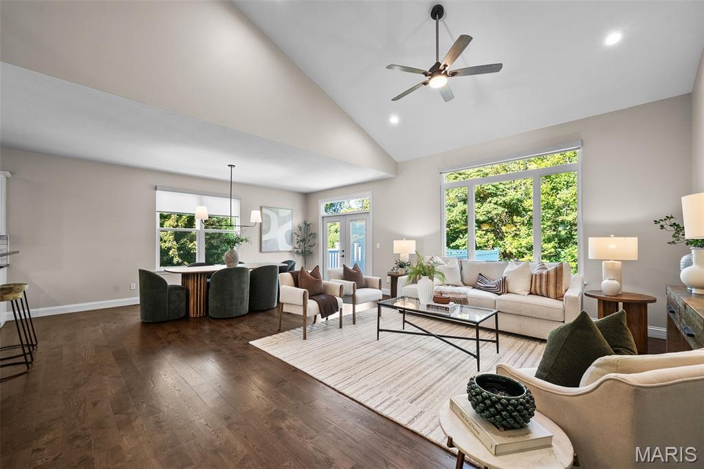 327 Madeira Court