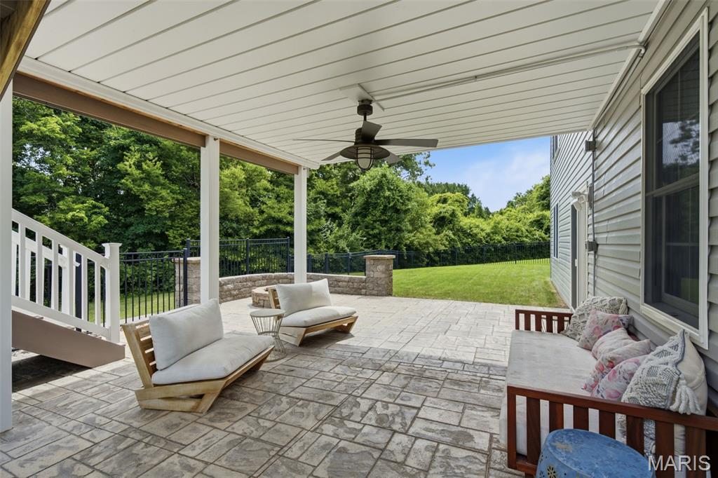 327 Madeira Court