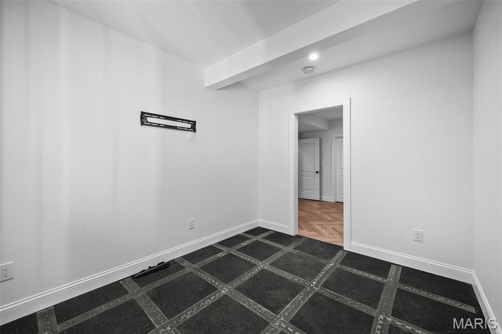 327 Madeira Court