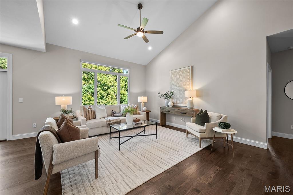 327 Madeira Court