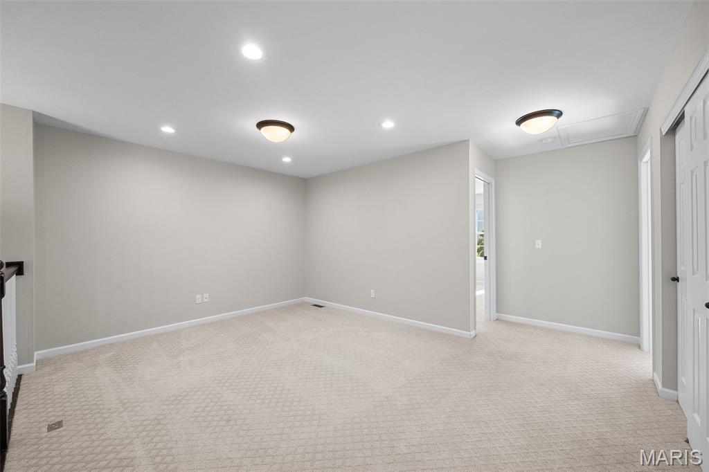 327 Madeira Court