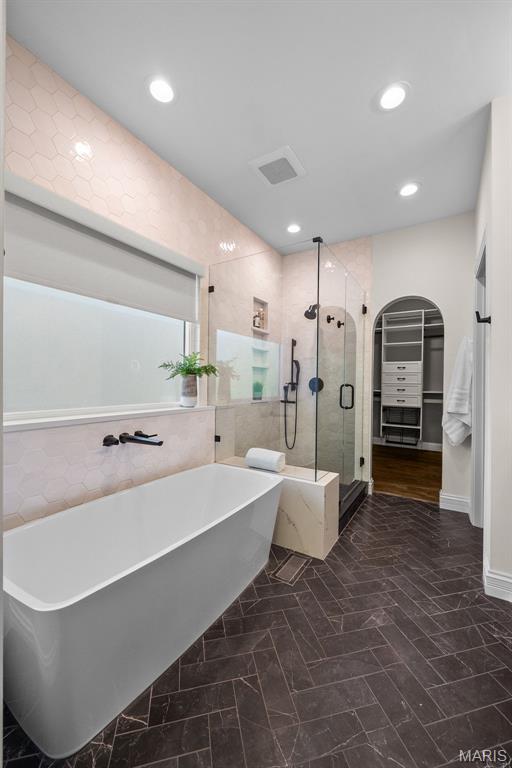 327 Madeira Court