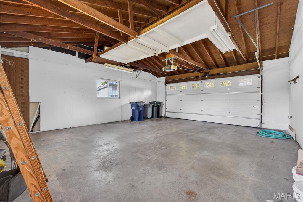 11929 Paradise Lane