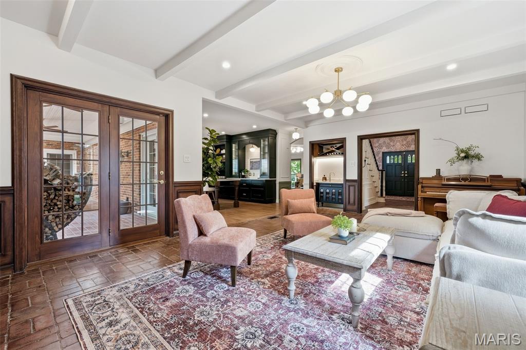 12 Rolling Rock Lane