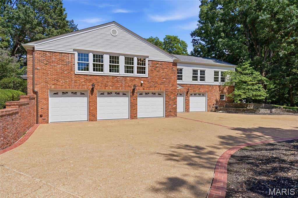 12 Rolling Rock Lane