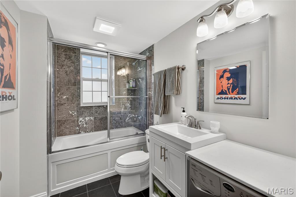 827 Westwood Drive Unit: 2E