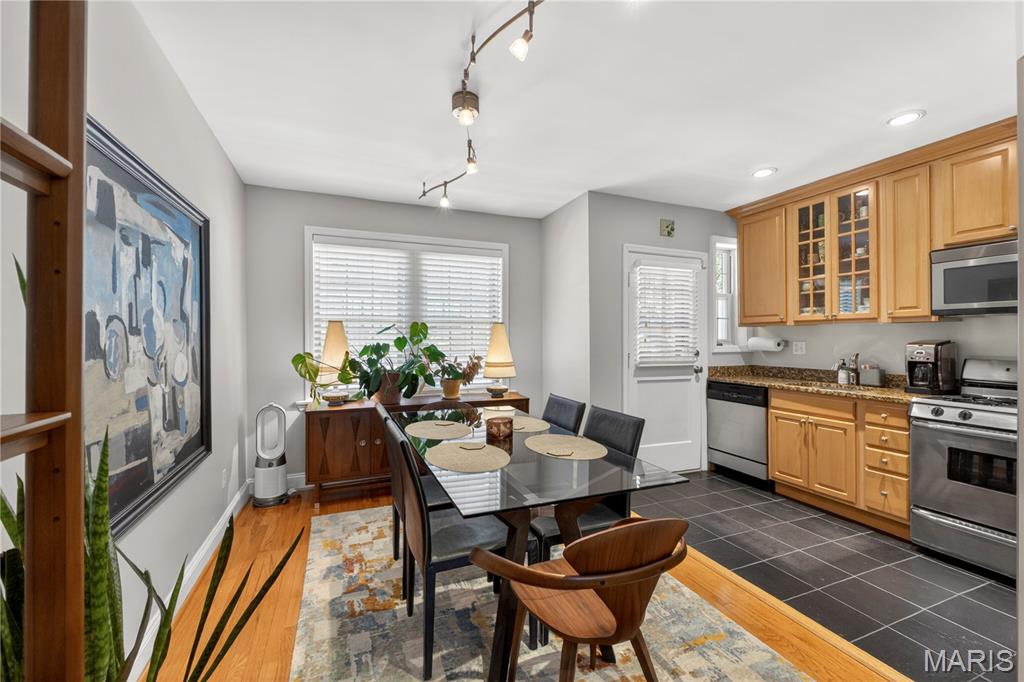 827 Westwood Drive Unit: 2E