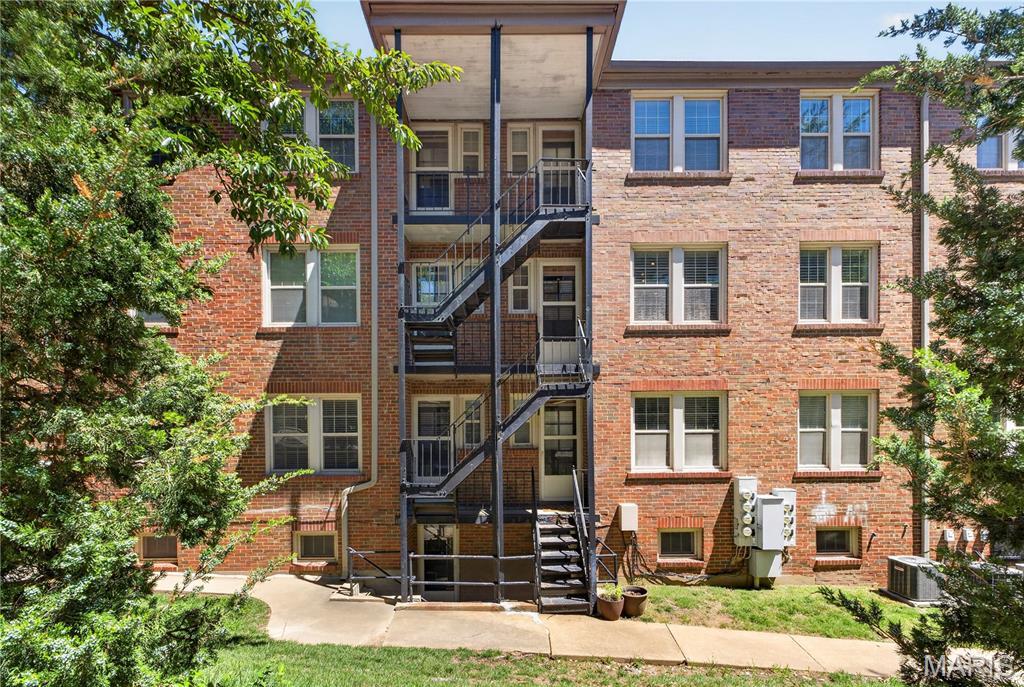 827 Westwood Drive Unit: 2E