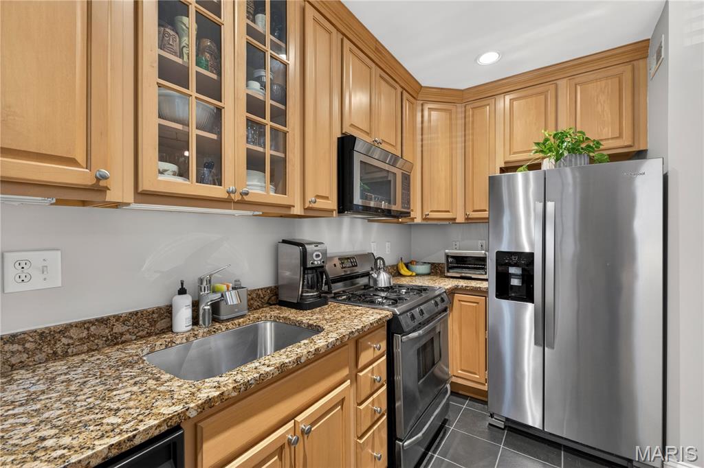 827 Westwood Drive Unit: 2E