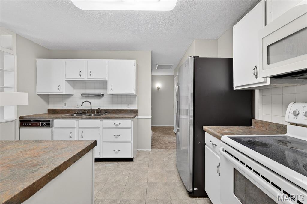 4542 Frederickton Court