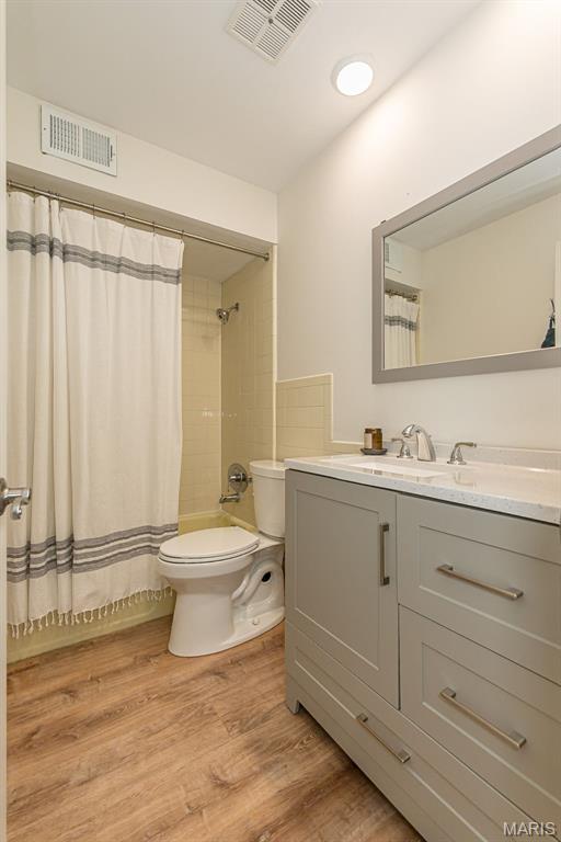 9822 Meadowfern Drive