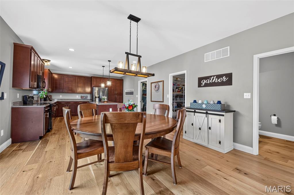 5264 Mirasol Manor Way