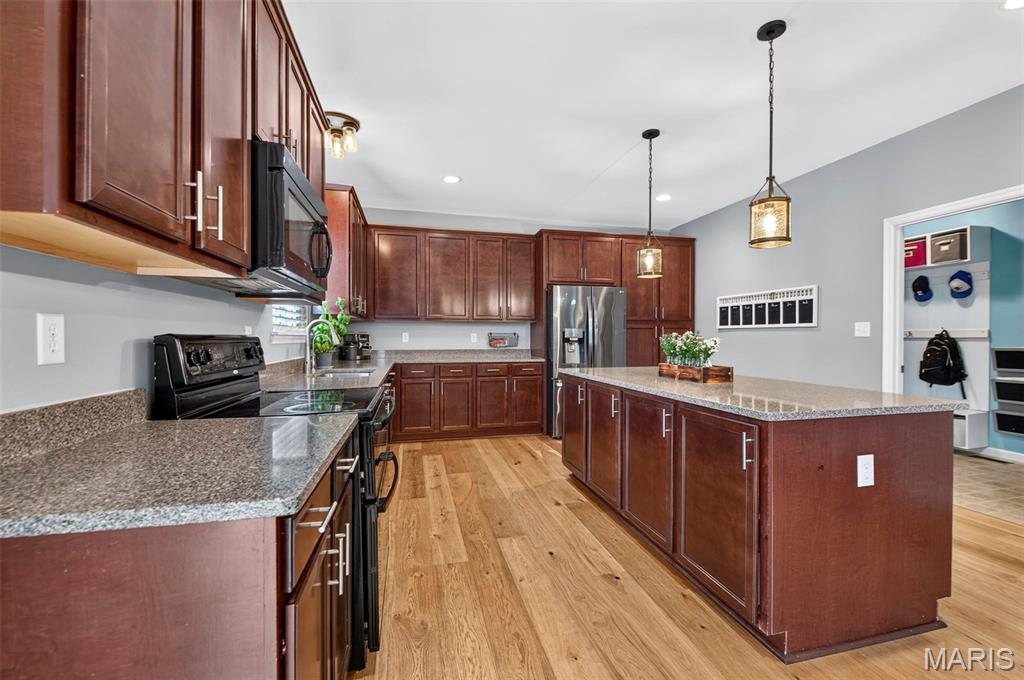 5264 Mirasol Manor Way