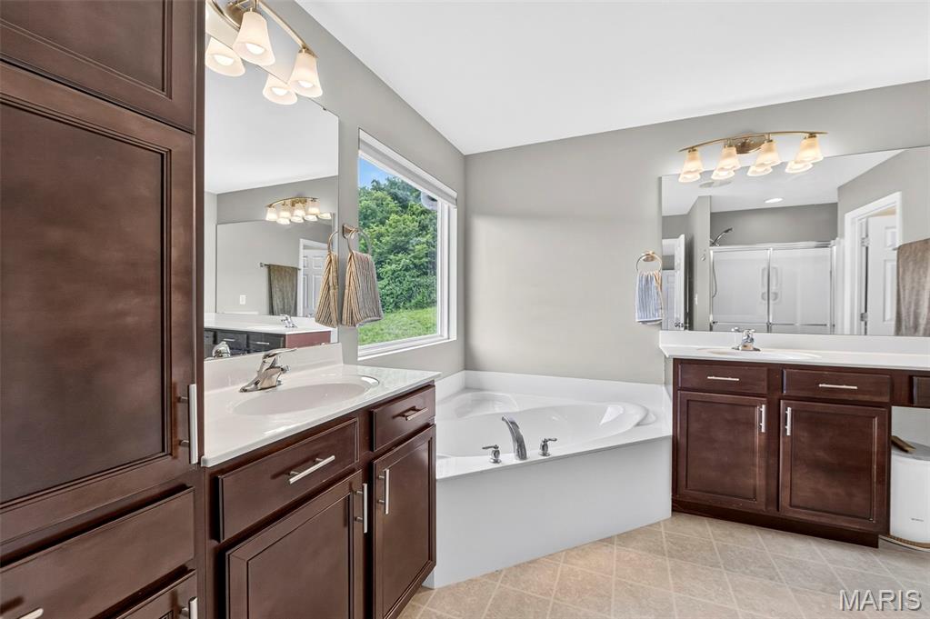 5264 Mirasol Manor Way