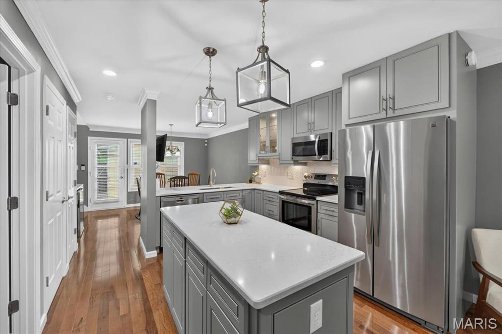 407 W Jefferson Avenue