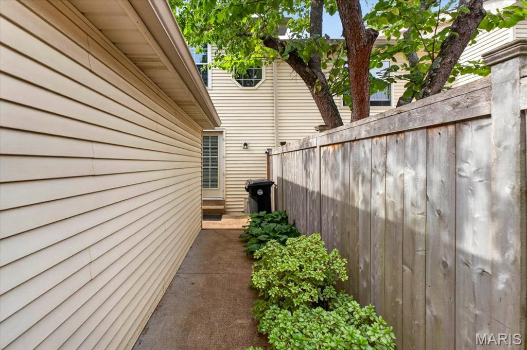 407 W Jefferson Avenue