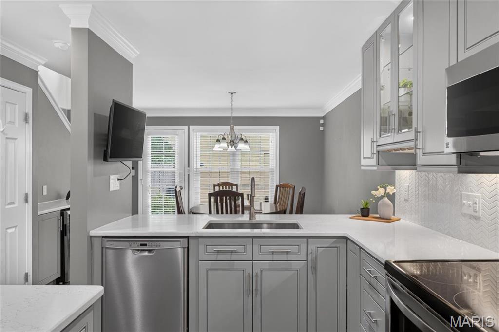 407 W Jefferson Avenue